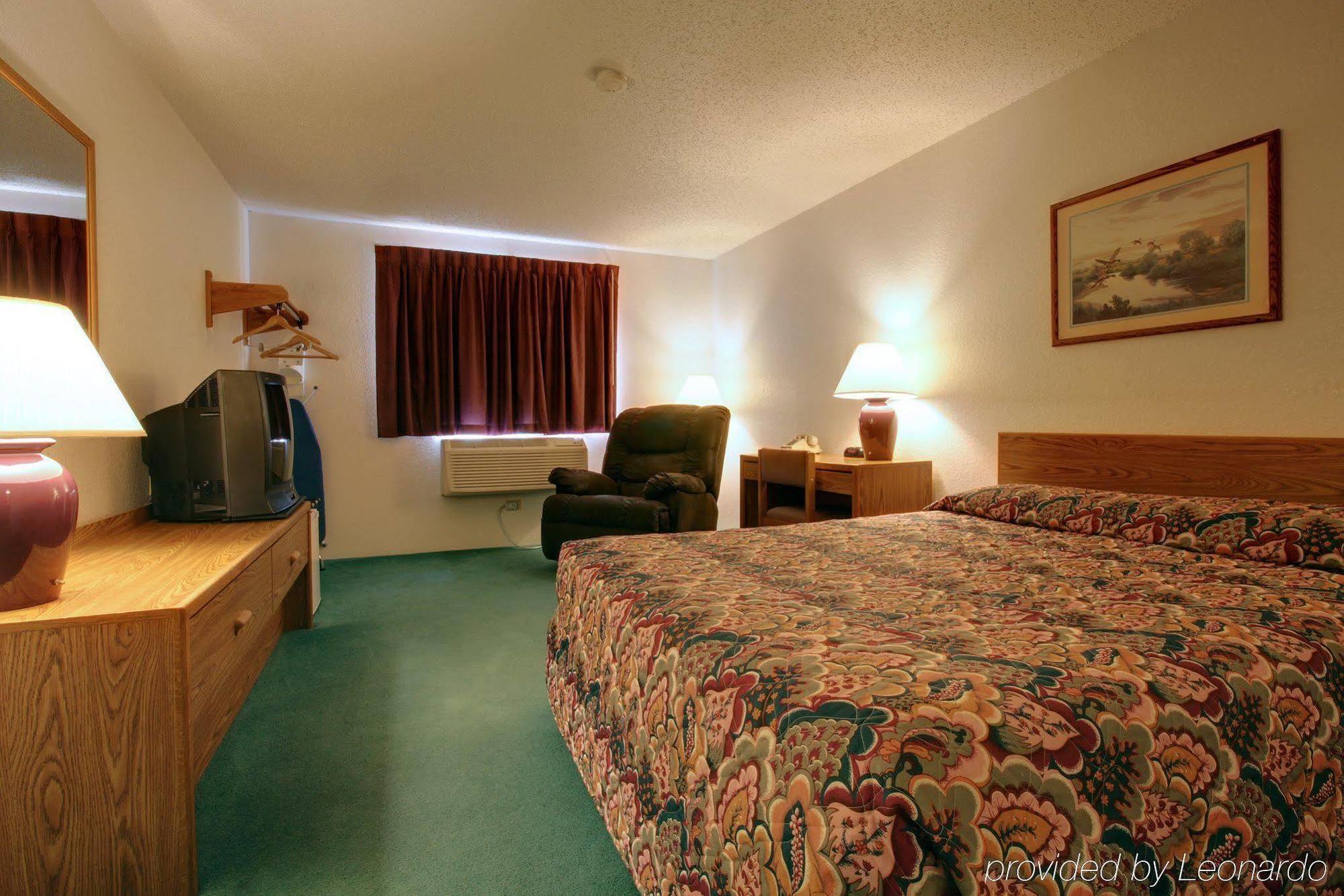 Americas Best Value Inn & Suites Cassville Roaring River Δωμάτιο φωτογραφία