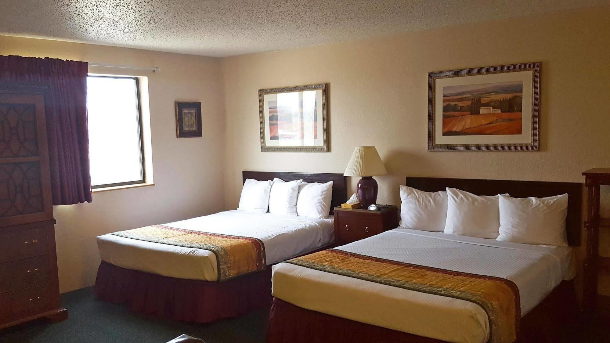 Americas Best Value Inn & Suites Cassville Roaring River Εξωτερικό φωτογραφία