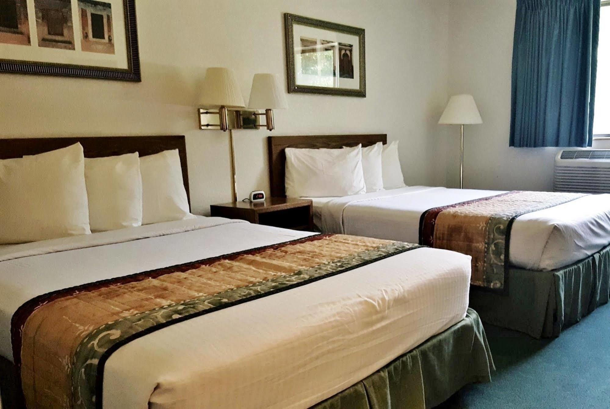 Americas Best Value Inn & Suites Cassville Roaring River Εξωτερικό φωτογραφία